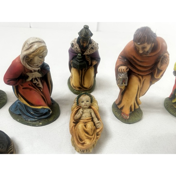 Vintage 9 Piece German Nativity Scene Figures Plastic Hand Painted - Picture 4 of 16